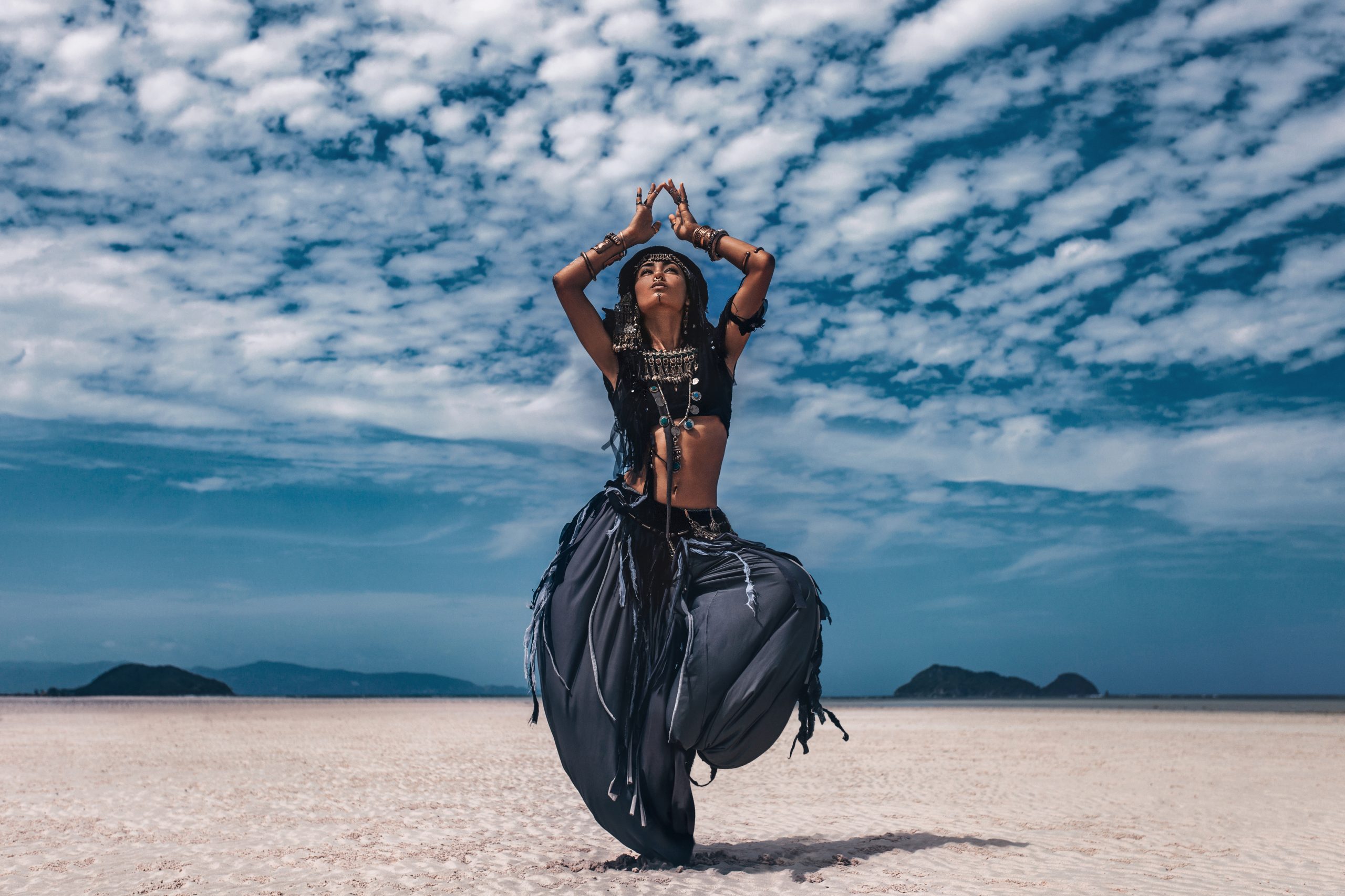 Beautiful,Young,Stylish,Tribal,Dancer.,Woman,In,Oriental,Costume,Dancing